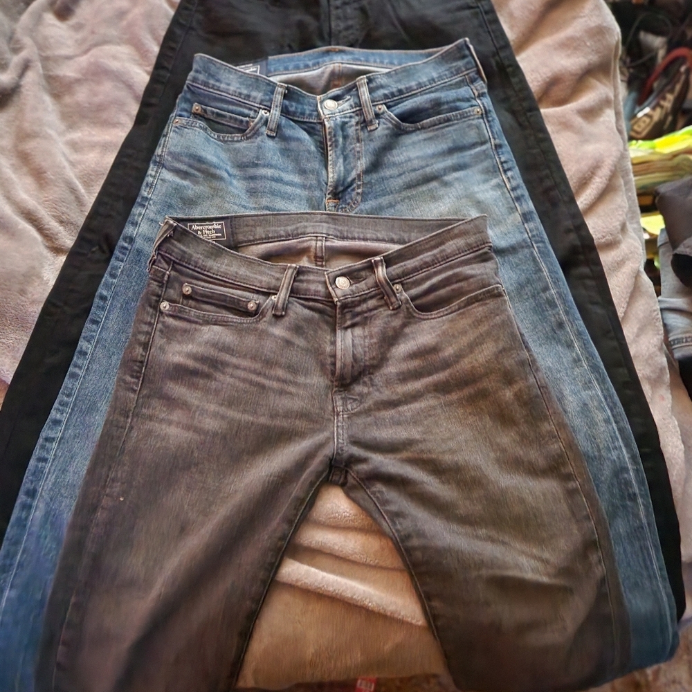 3 pairs of 28x30 Abercrombie&Fitch jeans